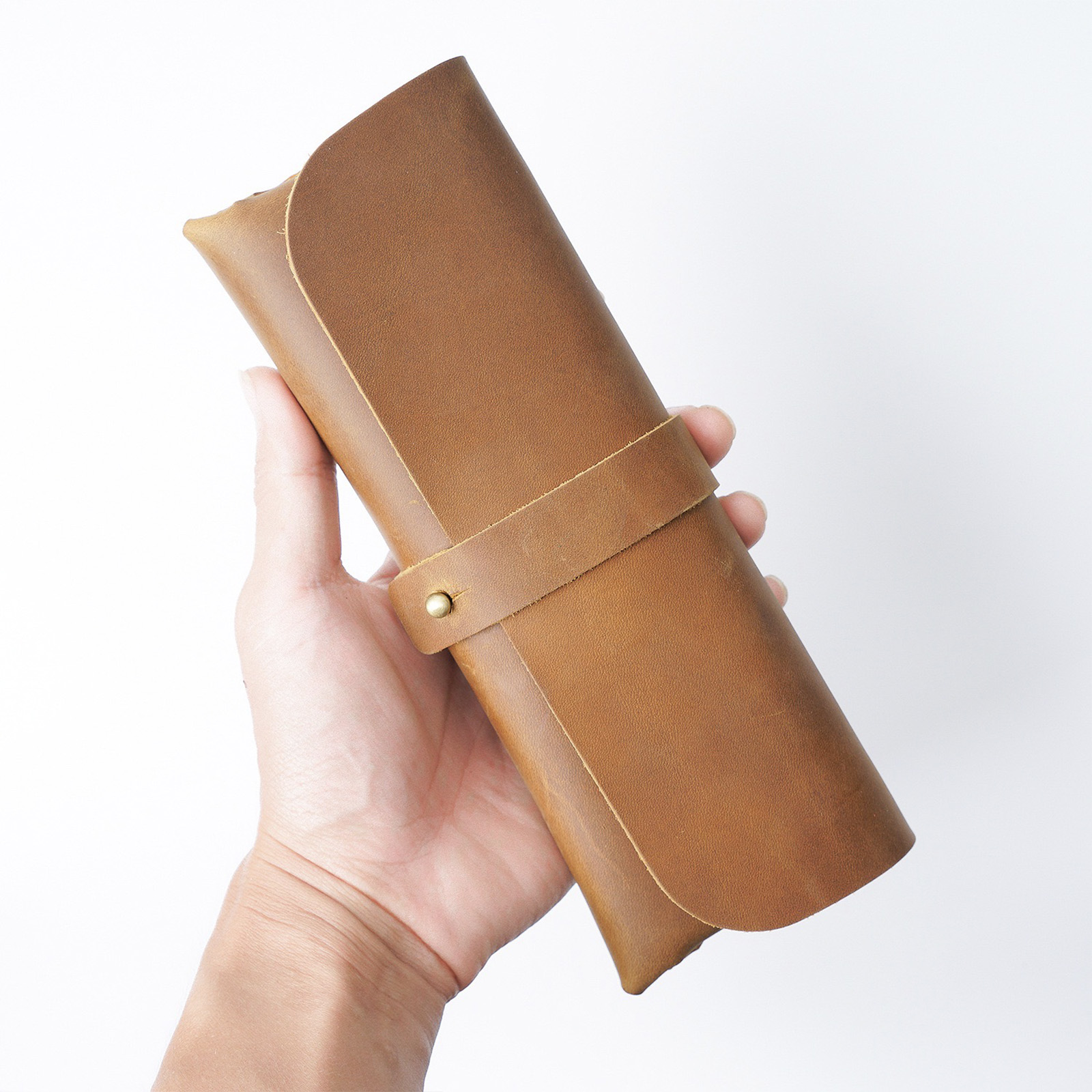 本革ペンケース クレイジーホース ペンポーチ ライター用ペン - Pen Pouch Roll のレビューと価格