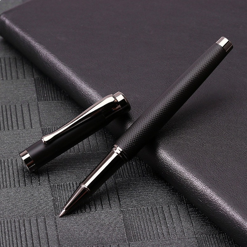 高級メタルジェルサインペン、滑らかな書き心地、豪華なビジネス - Pentel Pen Energel のレビューと価格